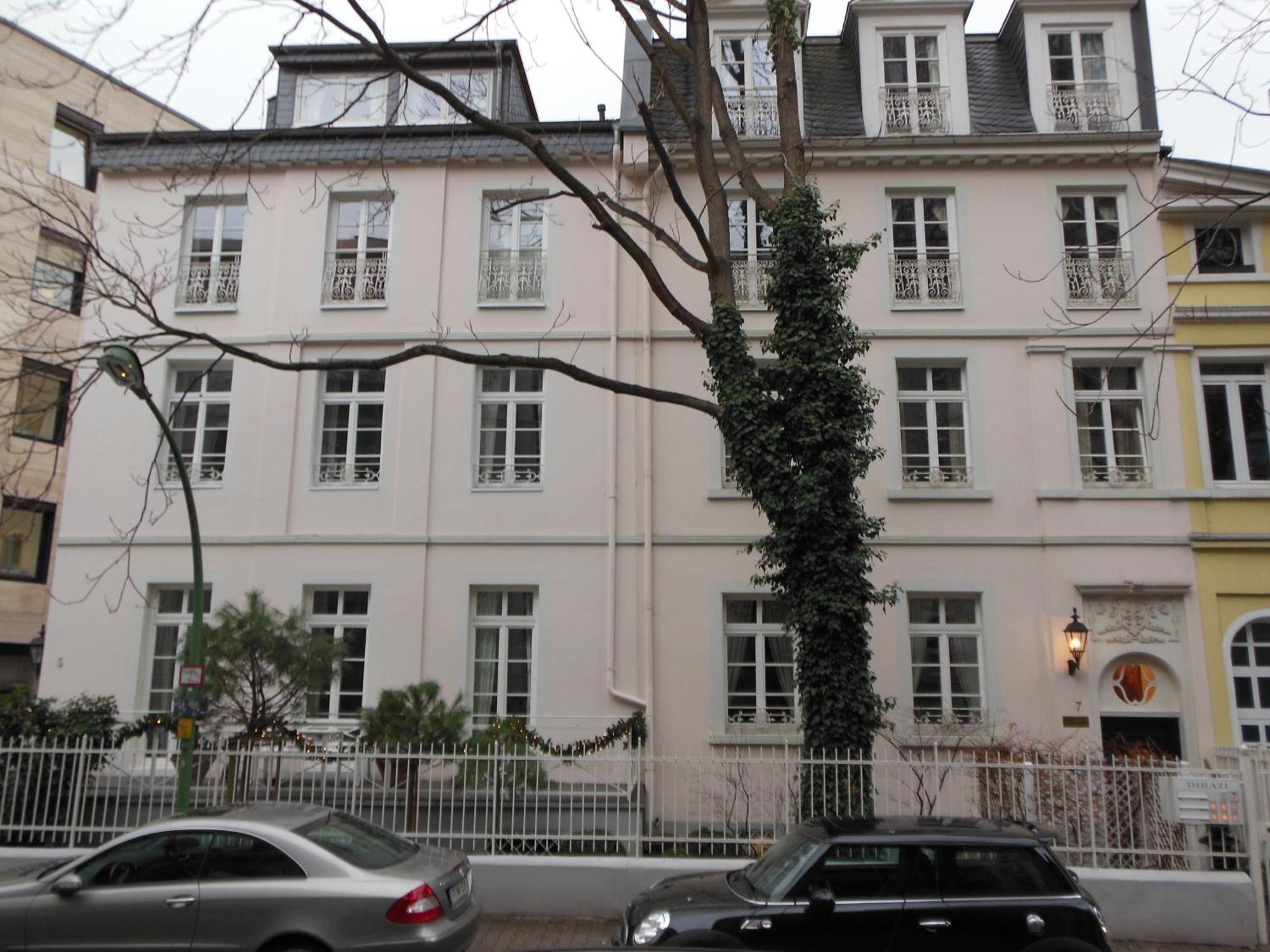 Dirazi Guesthouse & Apartments Gmbh Frankfurt am Main Kültér fotó