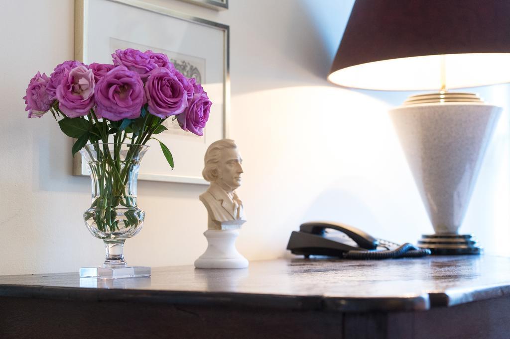 Dirazi Guesthouse & Apartments Gmbh Frankfurt am Main Kültér fotó
