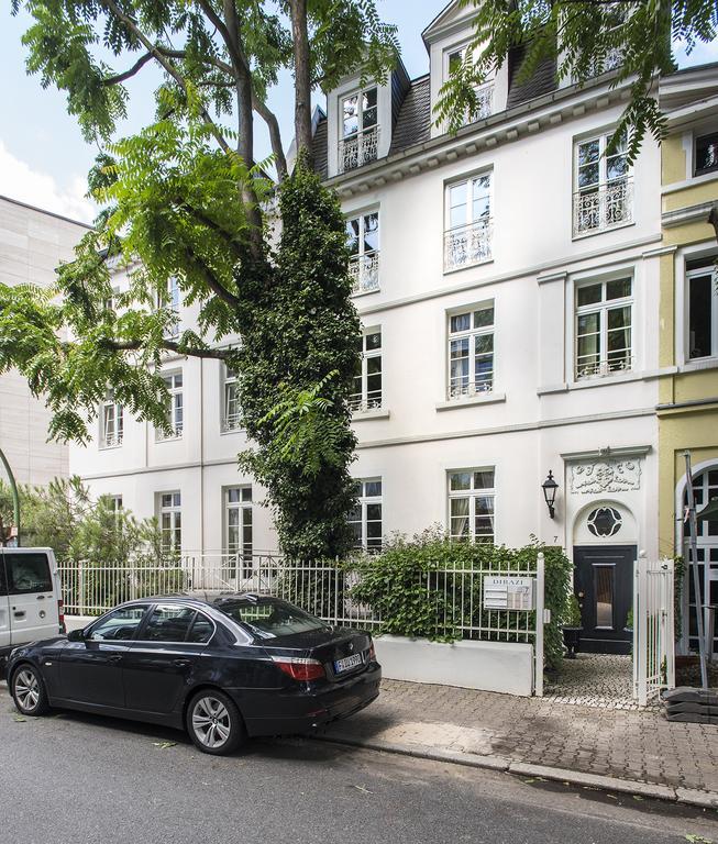 Dirazi Guesthouse & Apartments Gmbh Frankfurt am Main Kültér fotó
